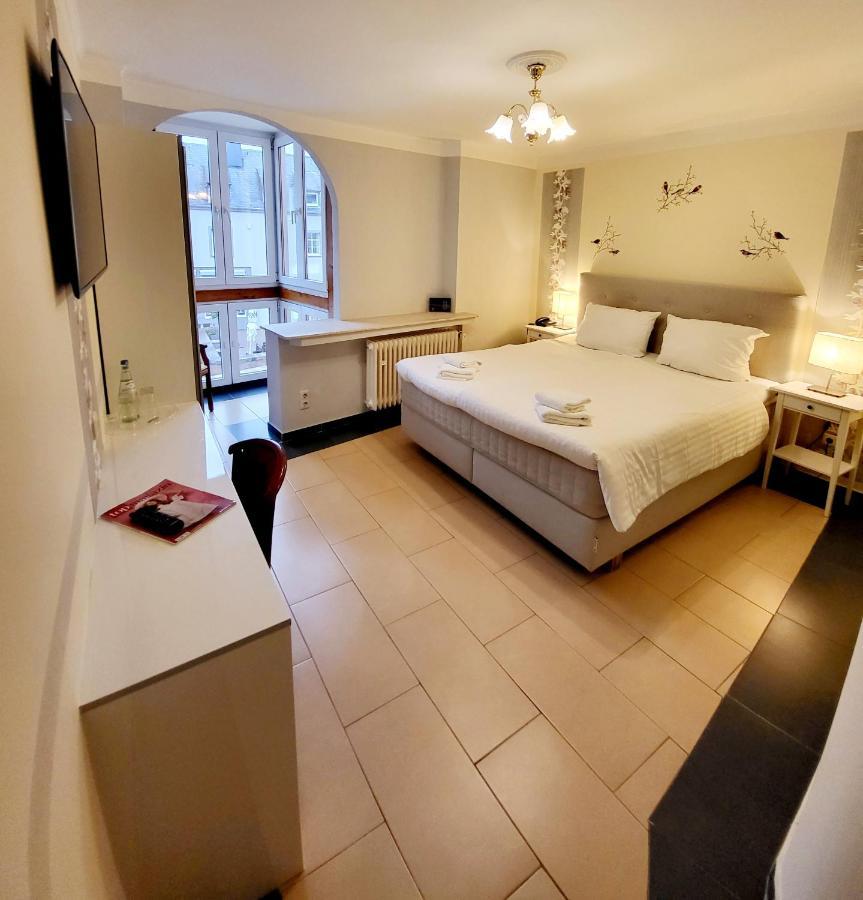 Hotel Am Markt Saarburg Esterno foto